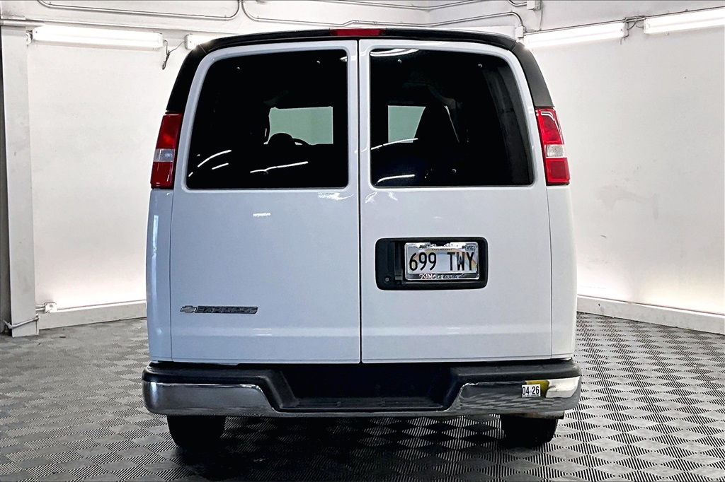 2020 Chevrolet Express 2500 LT photo 3