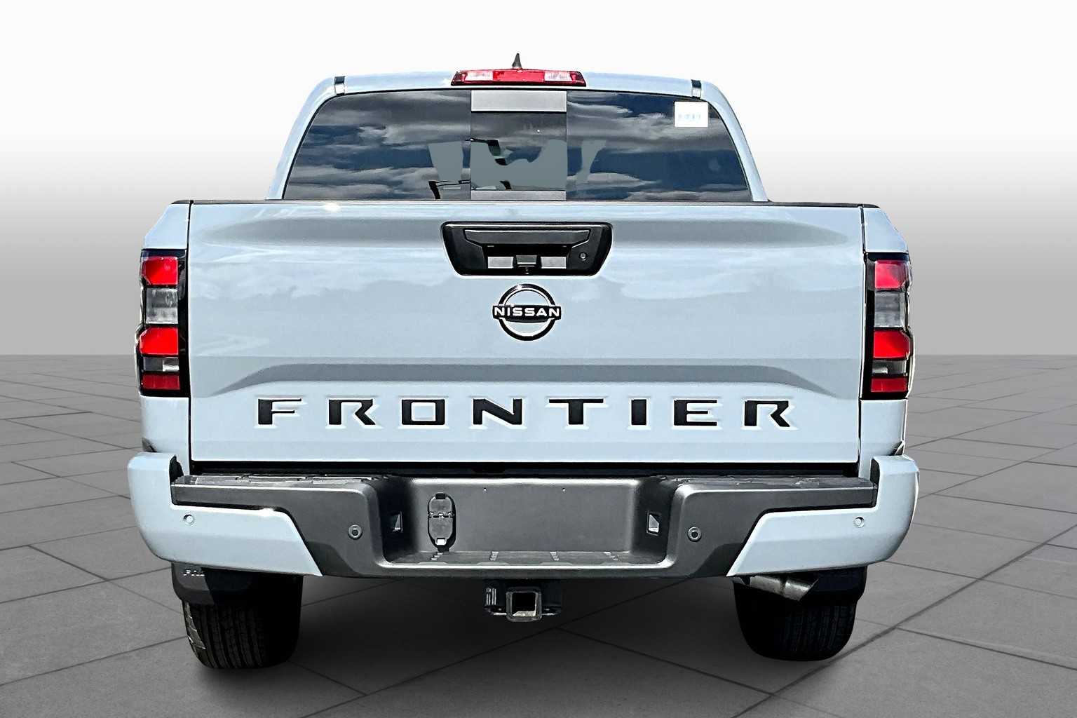 2026 Nissan Frontier SV photo 4