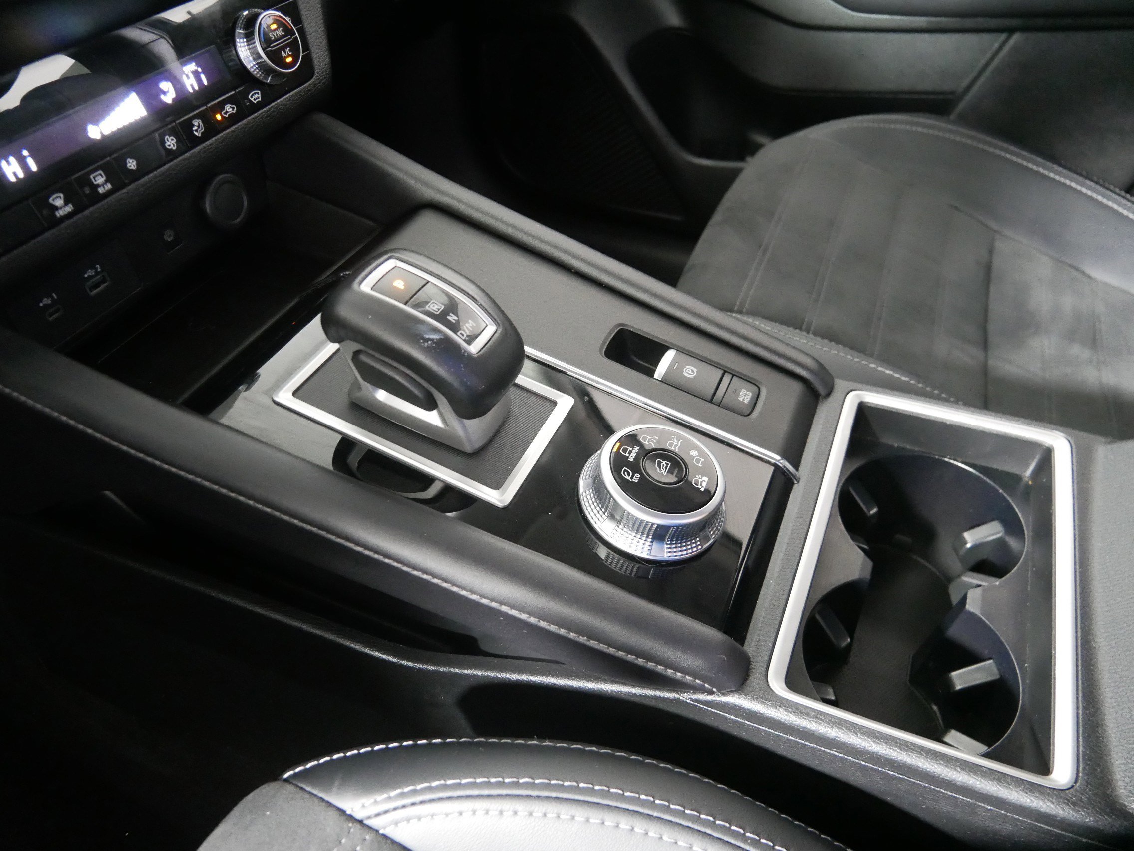 2024 Mitsubishi Outlander SE photo 24