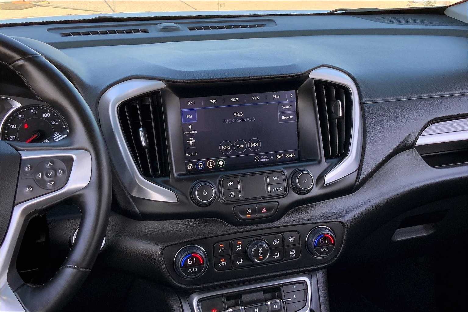 2024 Gmc Terrain SLT photo 5
