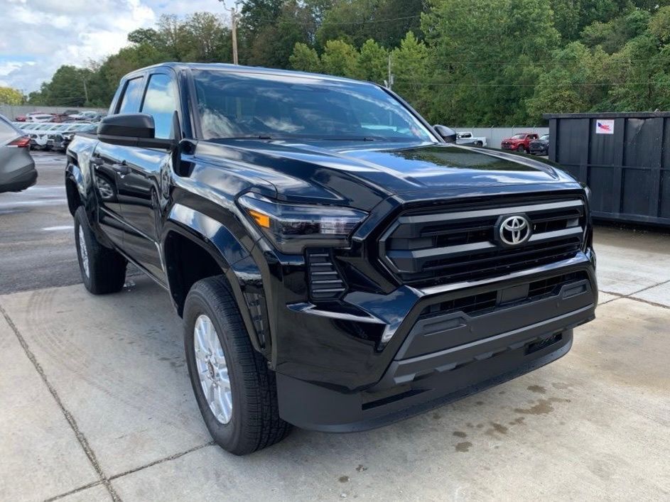 2025 Toyota Tacoma SR's photo