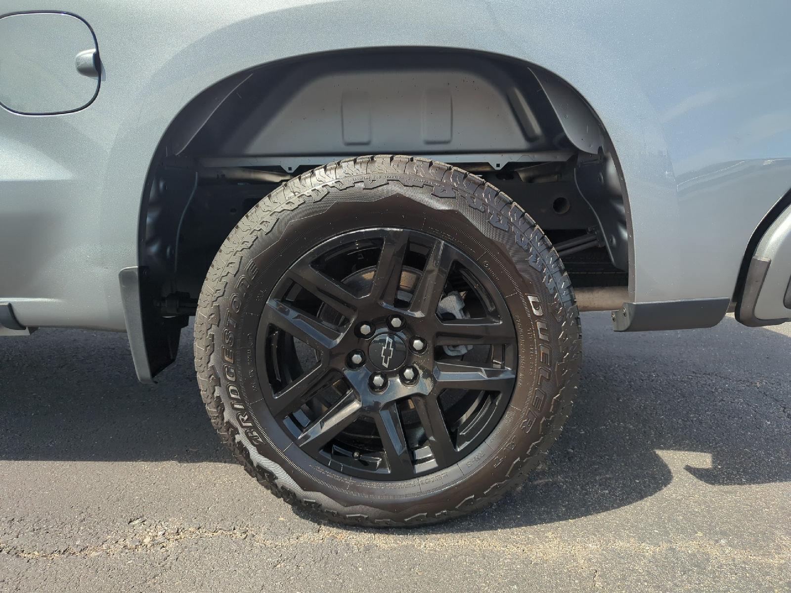 2023 Chevrolet Silverado 1500 RST photo 17