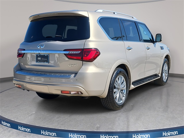 2019 Infiniti QX80 Luxe photo 2