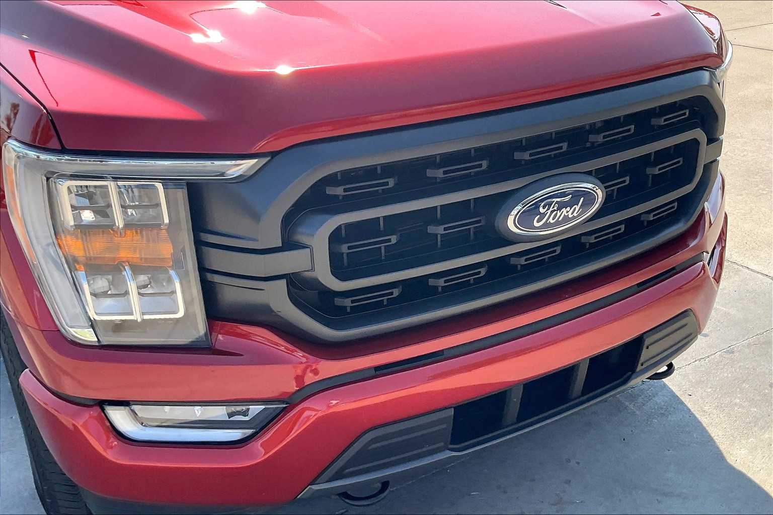 2023 Ford F-150 XLT photo 28