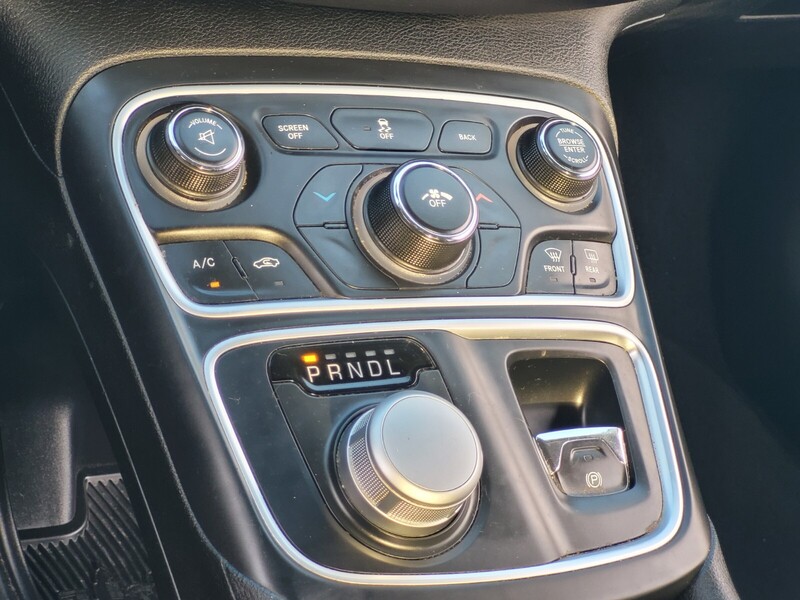 2015 Chrysler 200 Limited photo 22