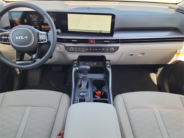 2025 Kia Sorento S photo 13