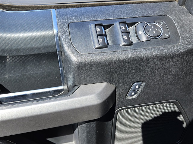 2018 Ford F-150 XLT photo 32