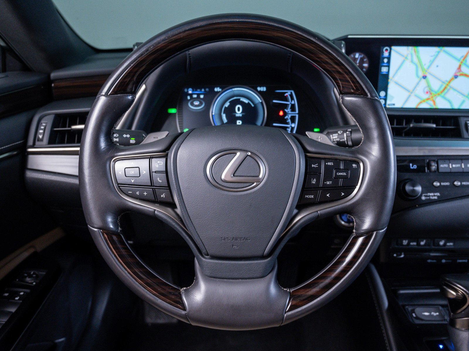 2019 Lexus ES 300h photo 12