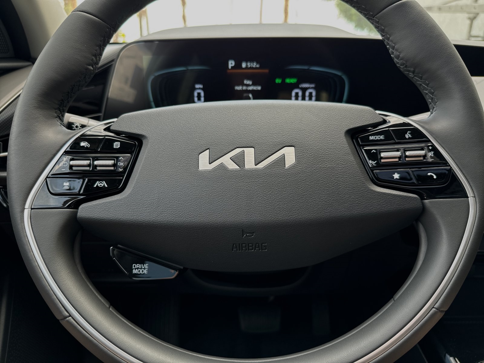 2025 Kia Niro SX Touring photo 27