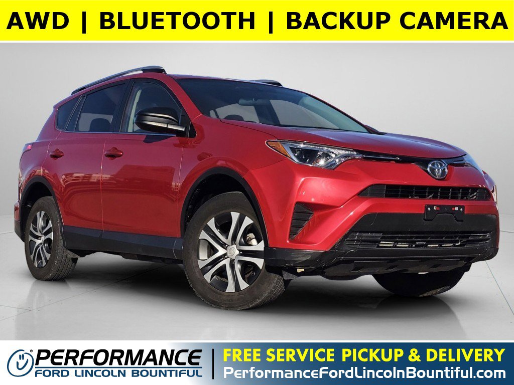 2016 Toyota RAV4 LE's photo