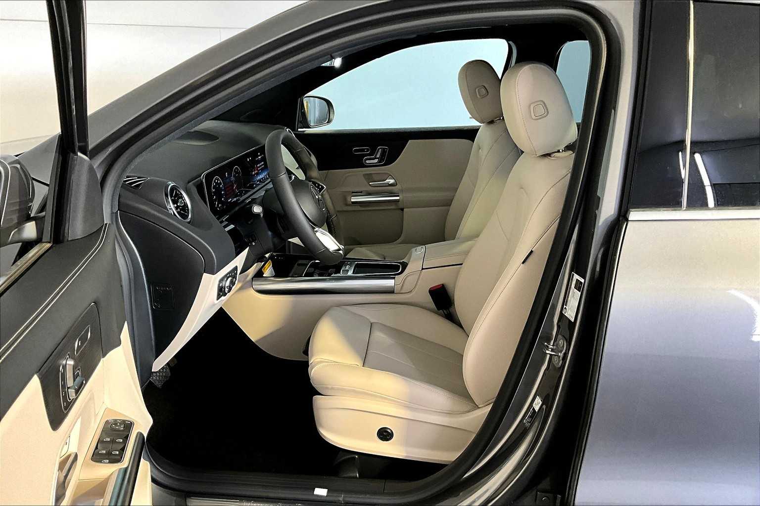 2026 Mercedes Benz GLA 250 4MATIC photo 11