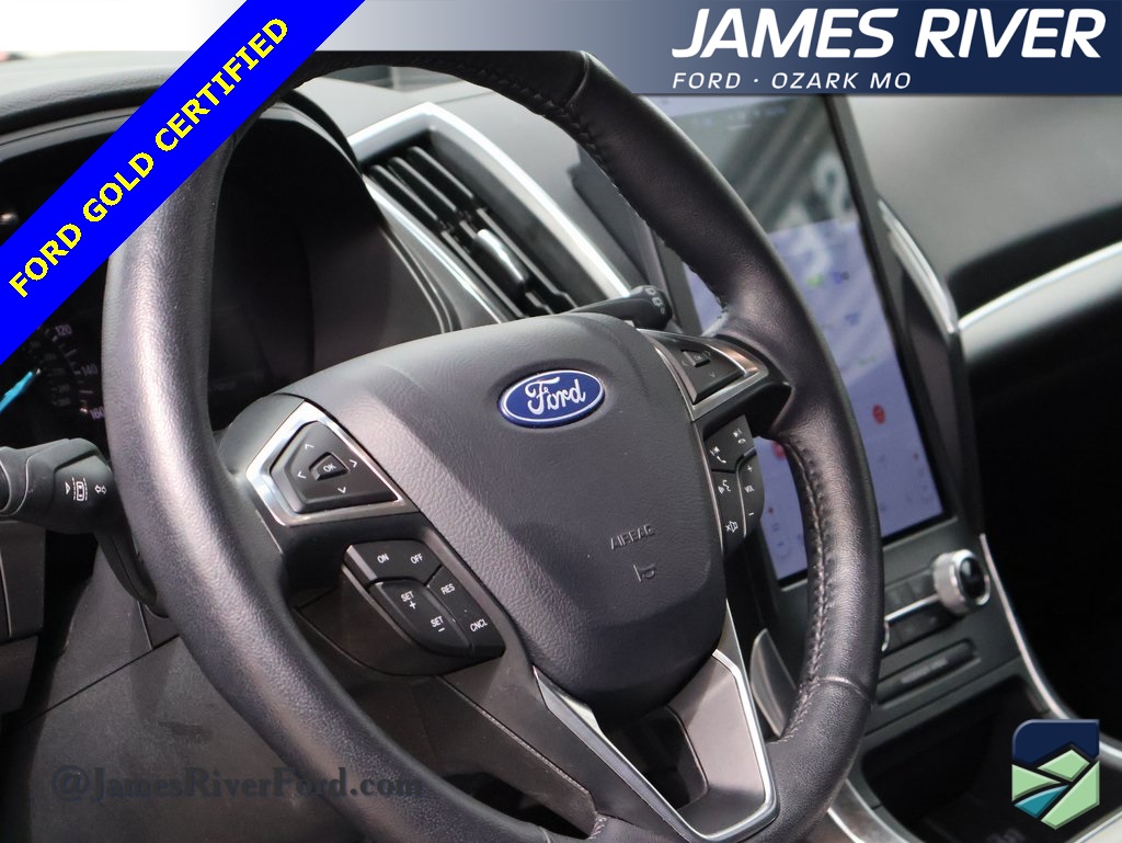2024 Ford Edge Titanium photo 19