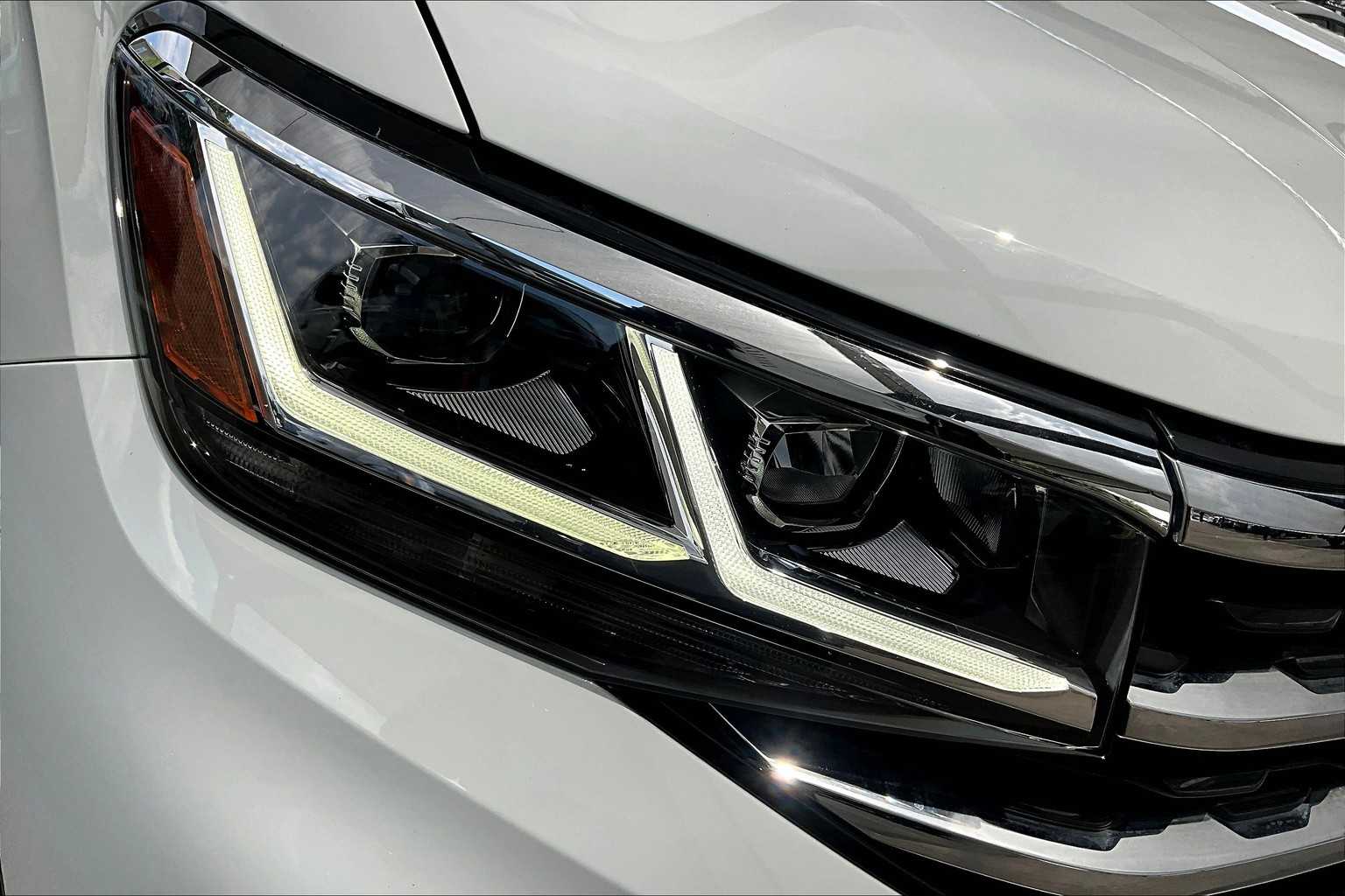 2021 Volkswagen Atlas SEL photo 26