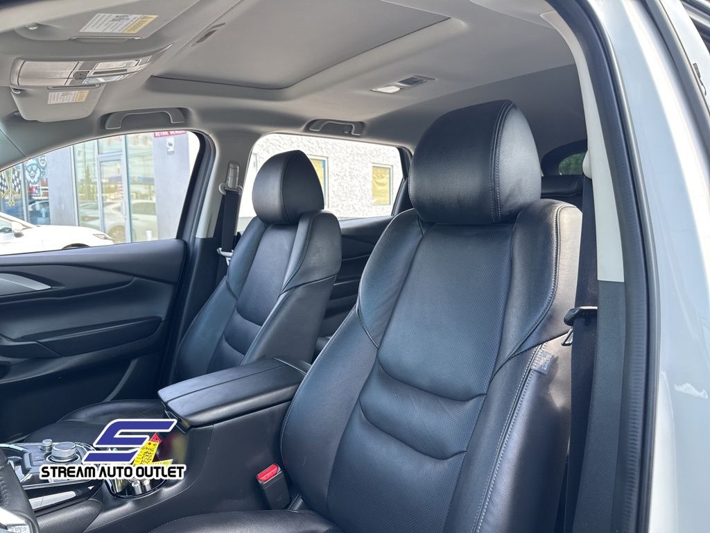 2023 Mazda CX-9 Touring photo 16