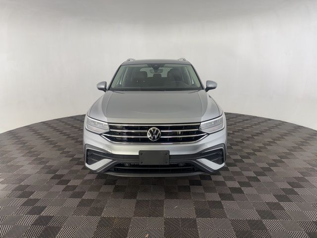 2022 Volkswagen Tiguan SE photo 2