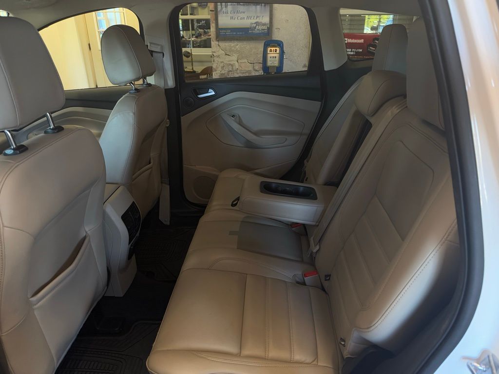 2017 Ford Escape Titanium photo 16