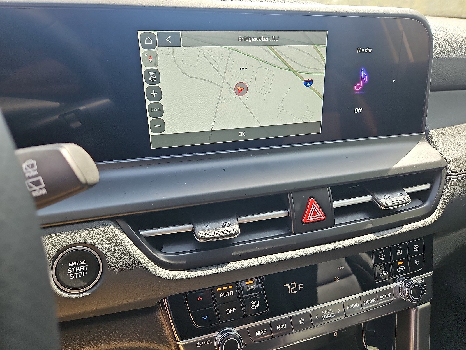 2025 Kia Seltos SX photo 10