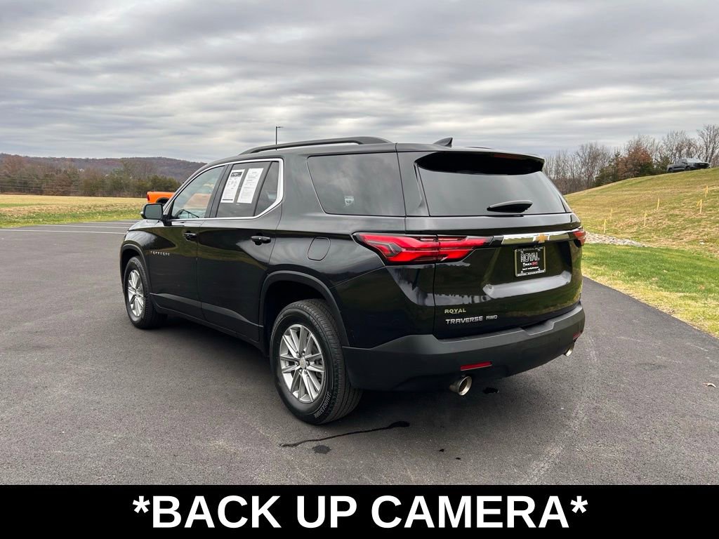 2023 Chevrolet Traverse Leather photo 2