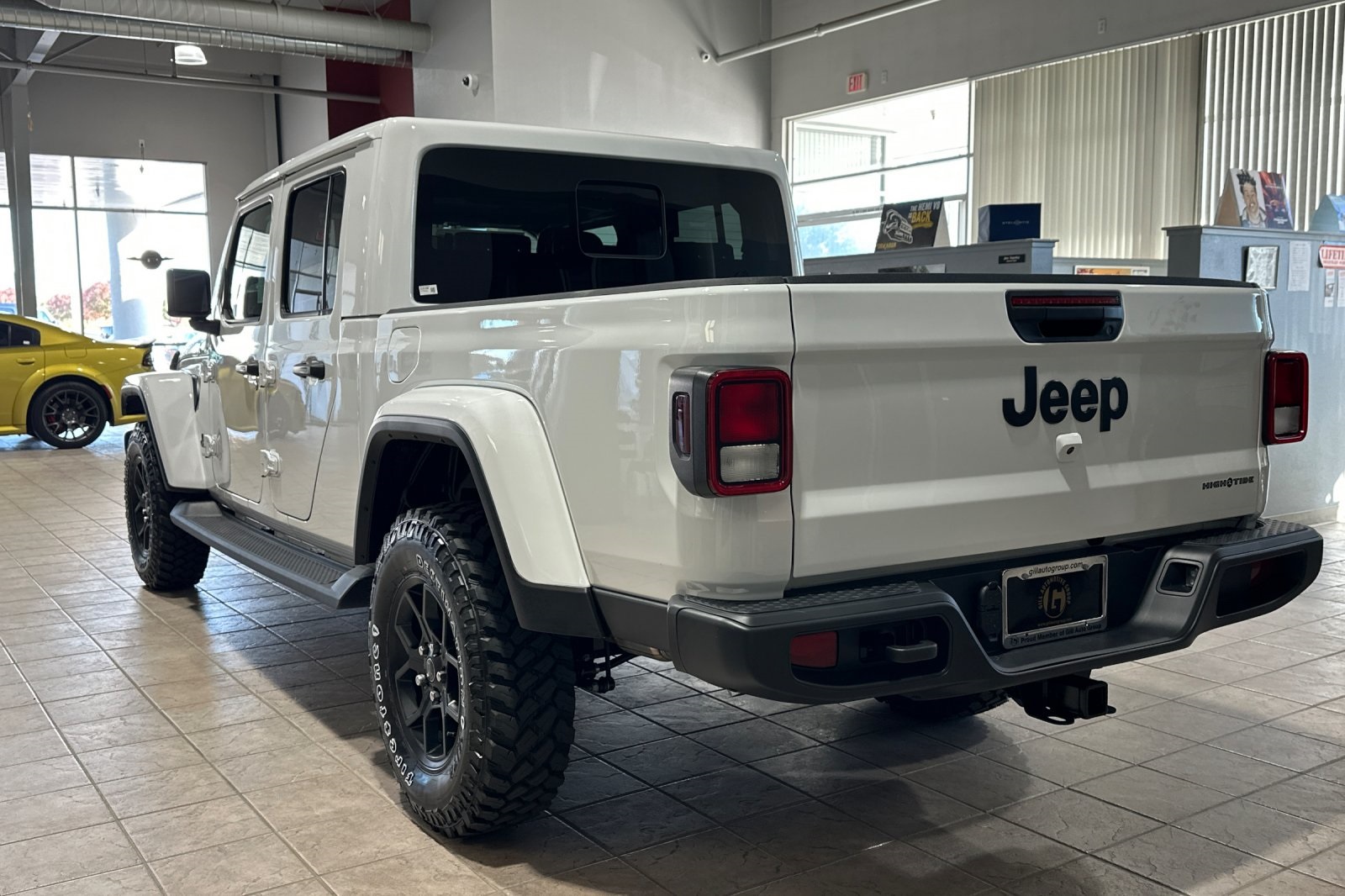 2025 Jeep Gladiator Sport photo 4