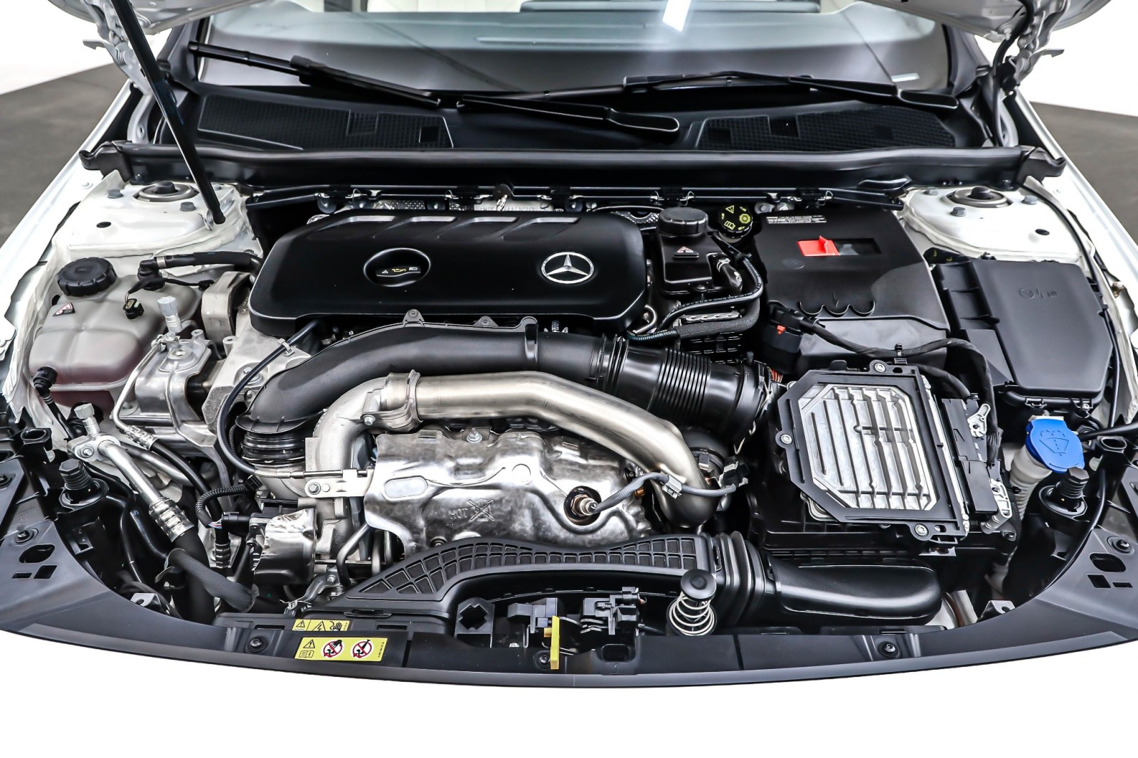 2025 Mercedes Benz CLA 250 photo 11