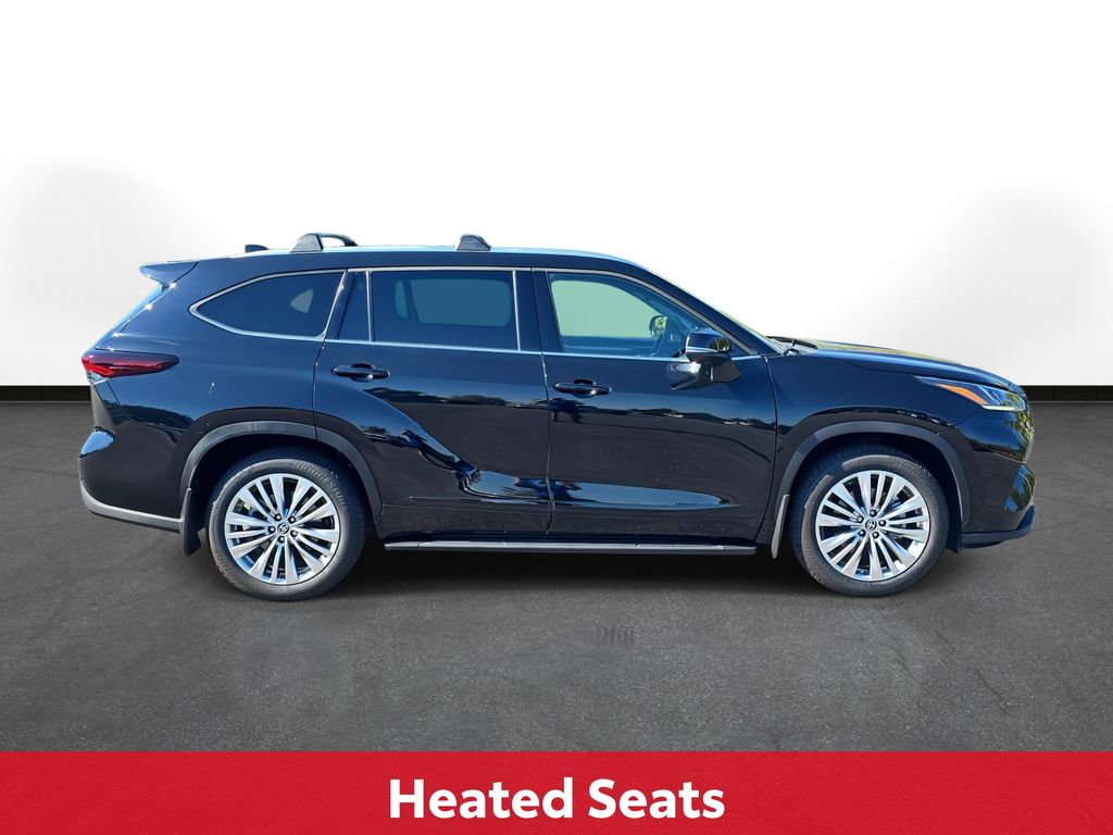 2025 Toyota Highlander Platinum photo 4