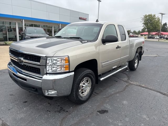2008 Chevrolet Silverado 2500HD LT photo 2