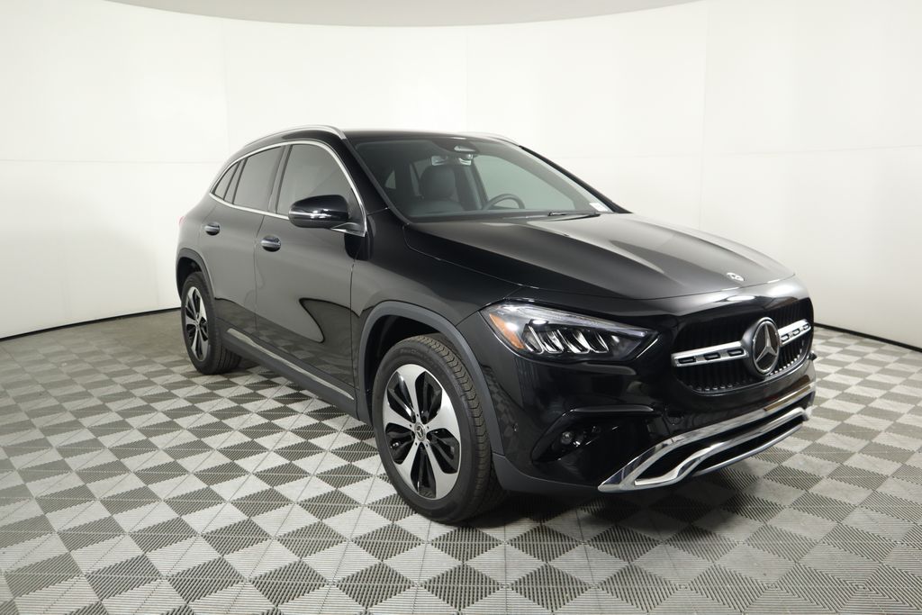 2025 Mercedes Benz GLA 250 photo 3