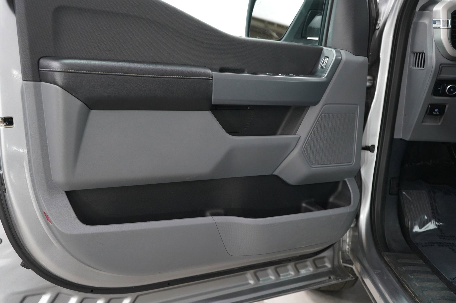 2023 Ford F-150 XL photo 15