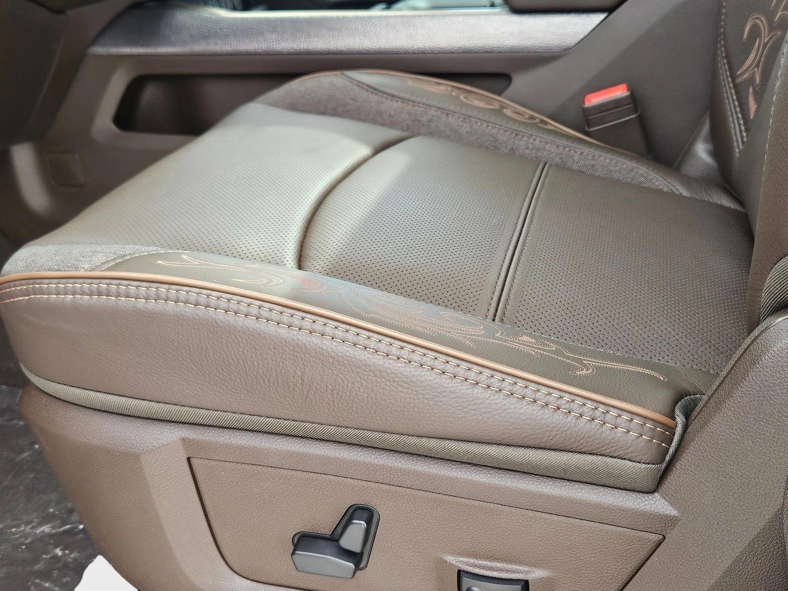 2026 Ram 3500 Longhorn photo 4