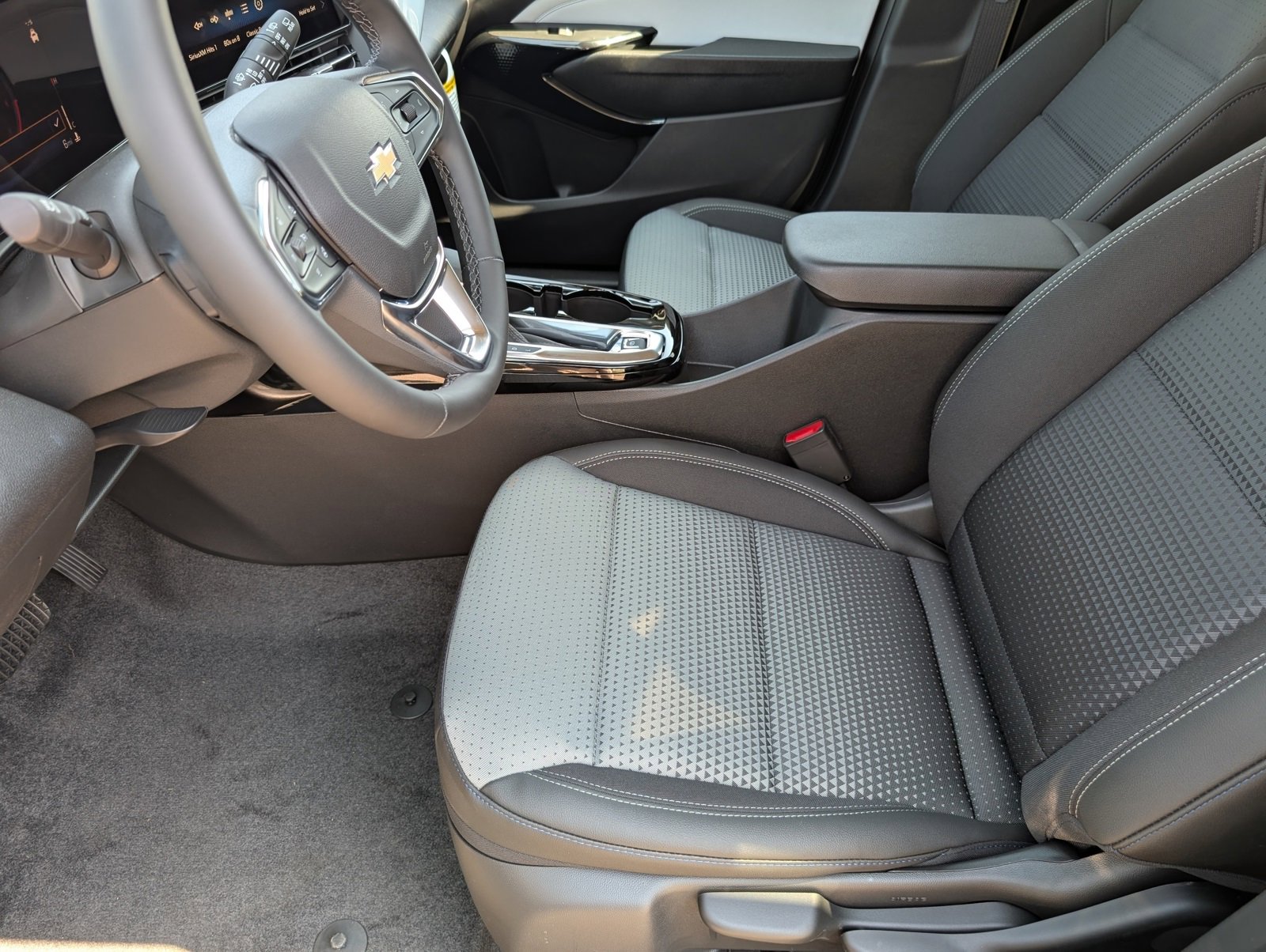 2026 Chevrolet Trax LT photo 5