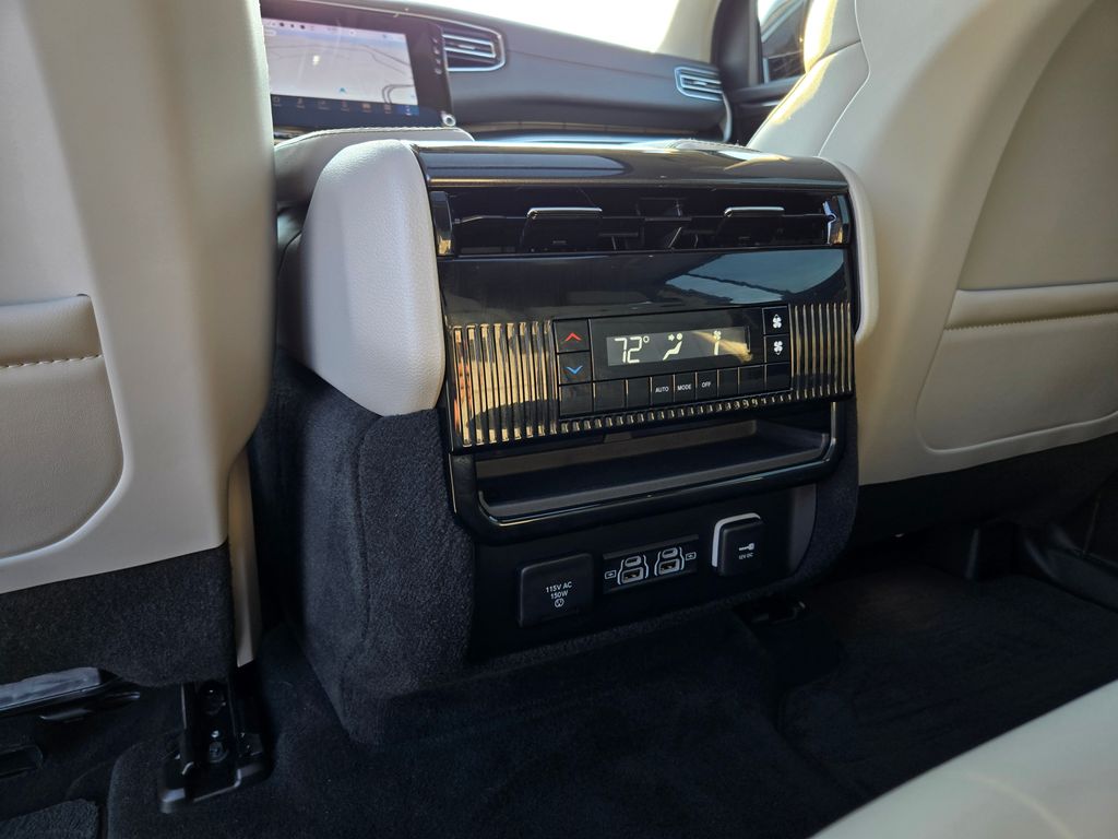 2024 Jeep Wagoneer Base photo 28