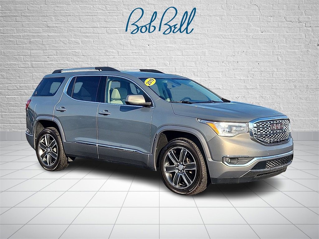 2019 GMC Acadia Denali's photo