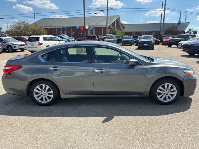 2017 Nissan Altima 2.5 S photo 8
