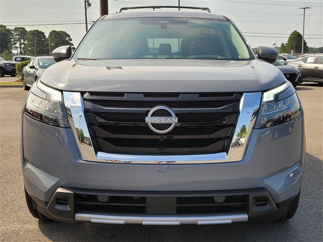2025 Nissan Pathfinder Platinum photo 5