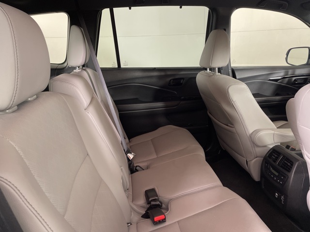 2022 Honda Passport Elite photo 14