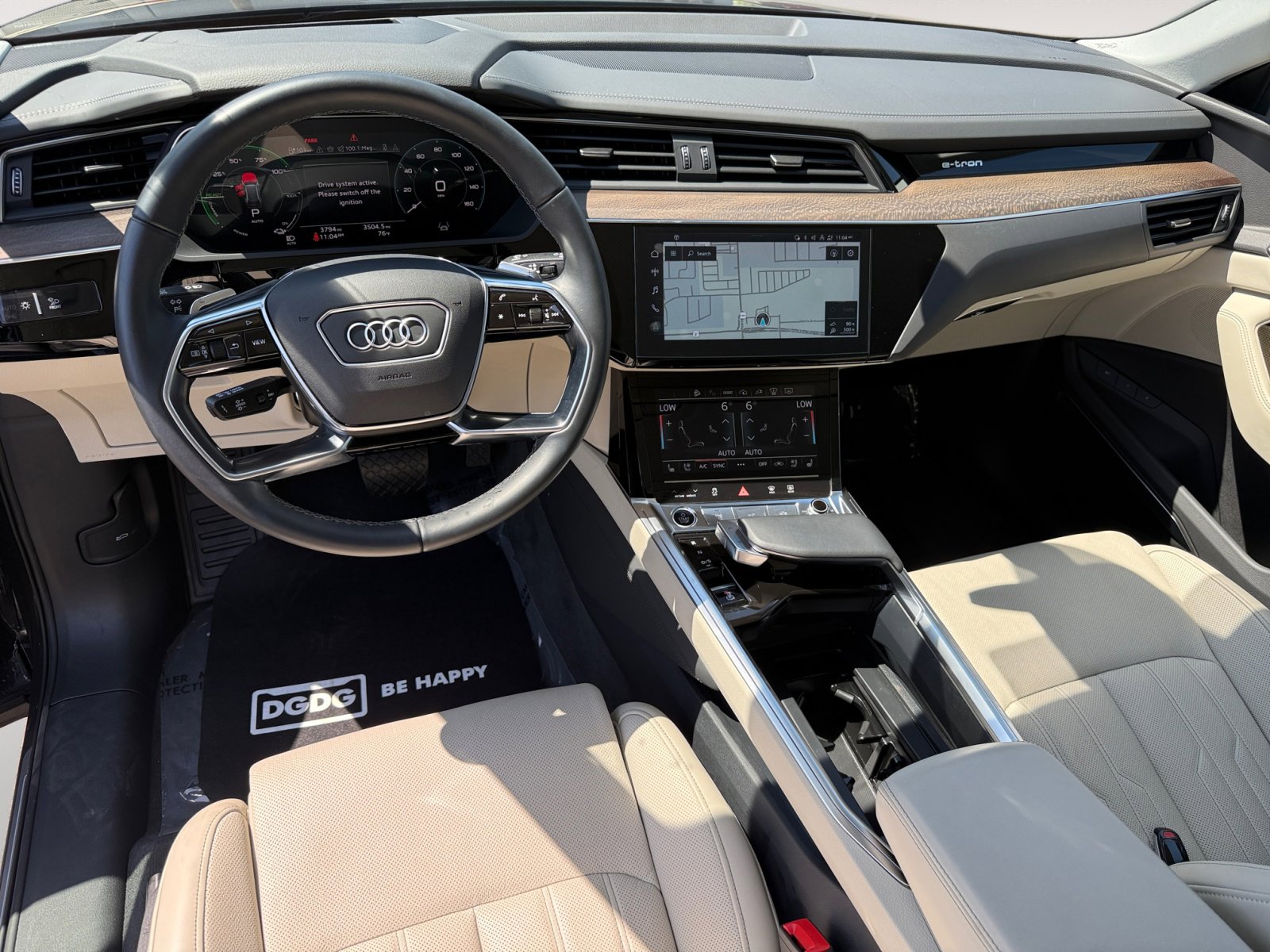 2024 Audi Q8 E-tron Prestige photo 12