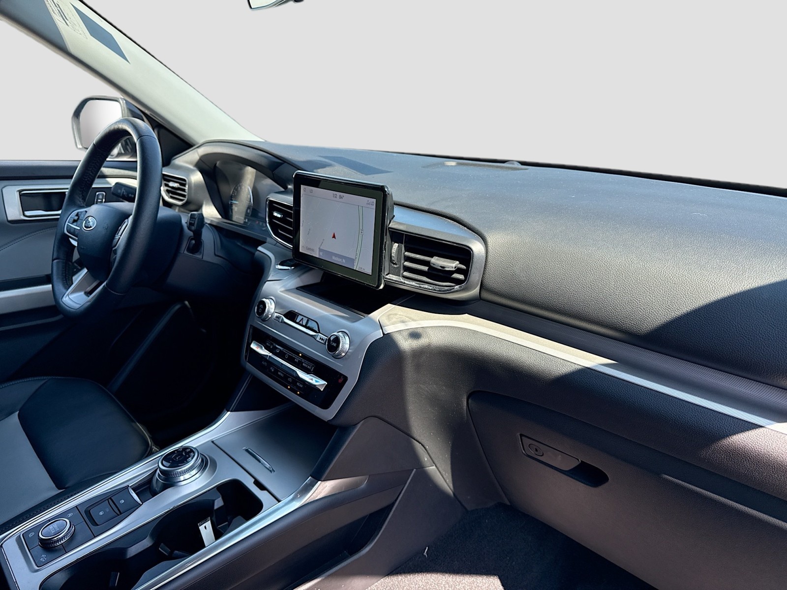 2024 Ford Explorer XLT photo 28