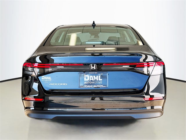 2025 Honda Accord LX photo 4