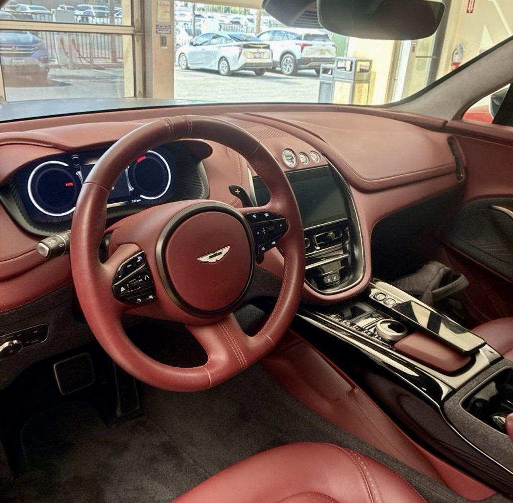 2021 Aston Martin DBX AM8 photo 3
