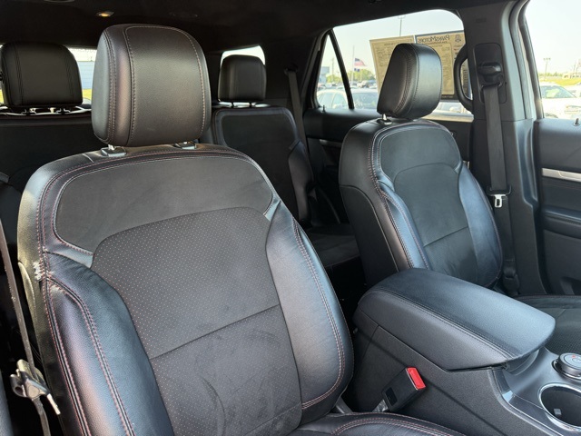 2018 Ford Explorer XLT photo 9