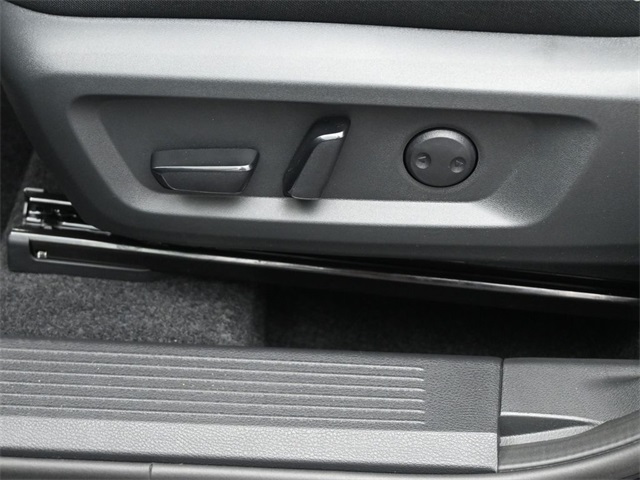 2026 Nissan Rogue SV photo 14