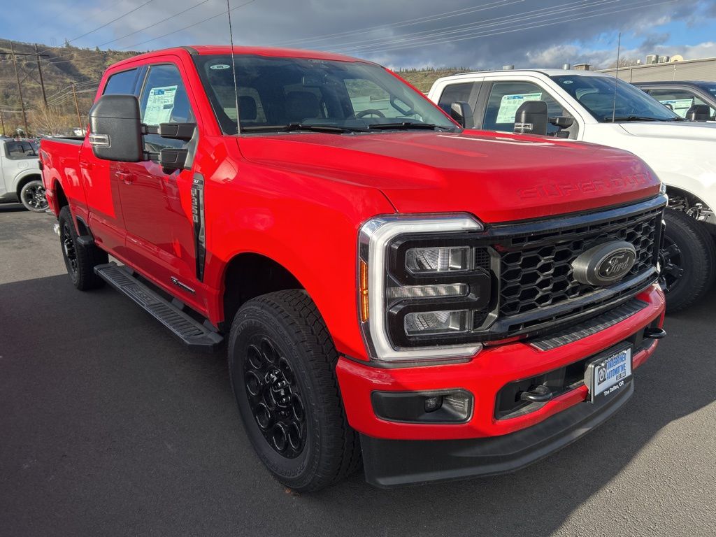 2025 Ford F-350 Super Duty XLT's photo