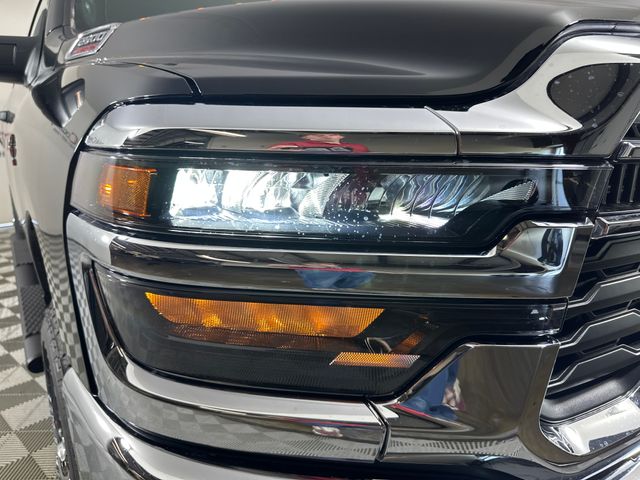 2026 Ram 2500 Tradesman photo 4