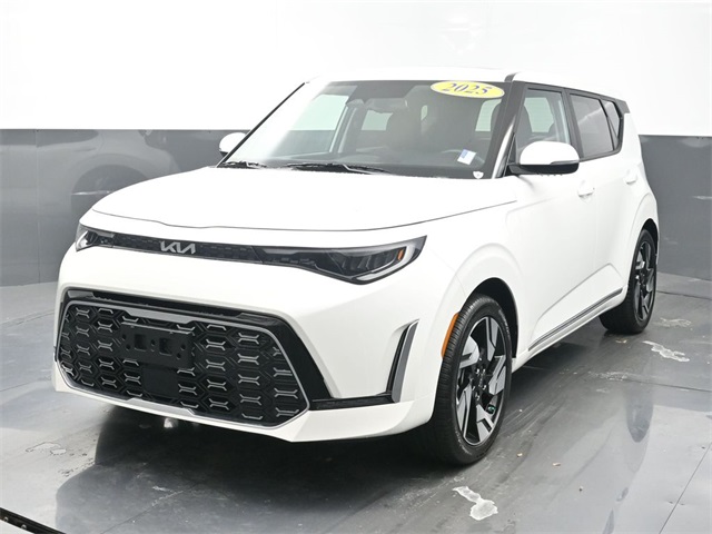 2025 Kia Soul GT-Line's photo