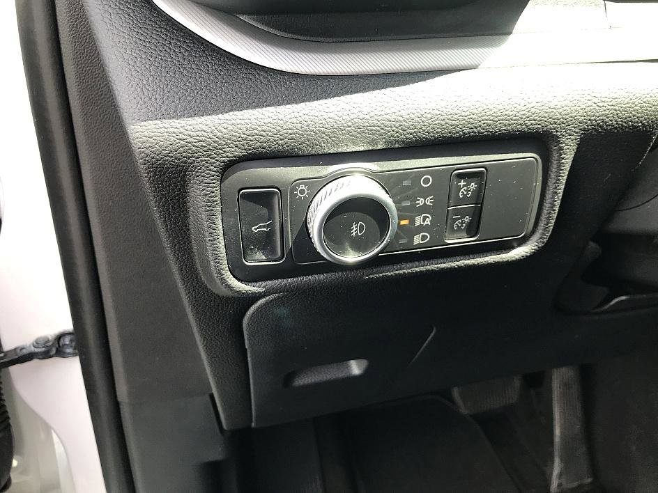 2022 Ford Explorer XLT photo 17