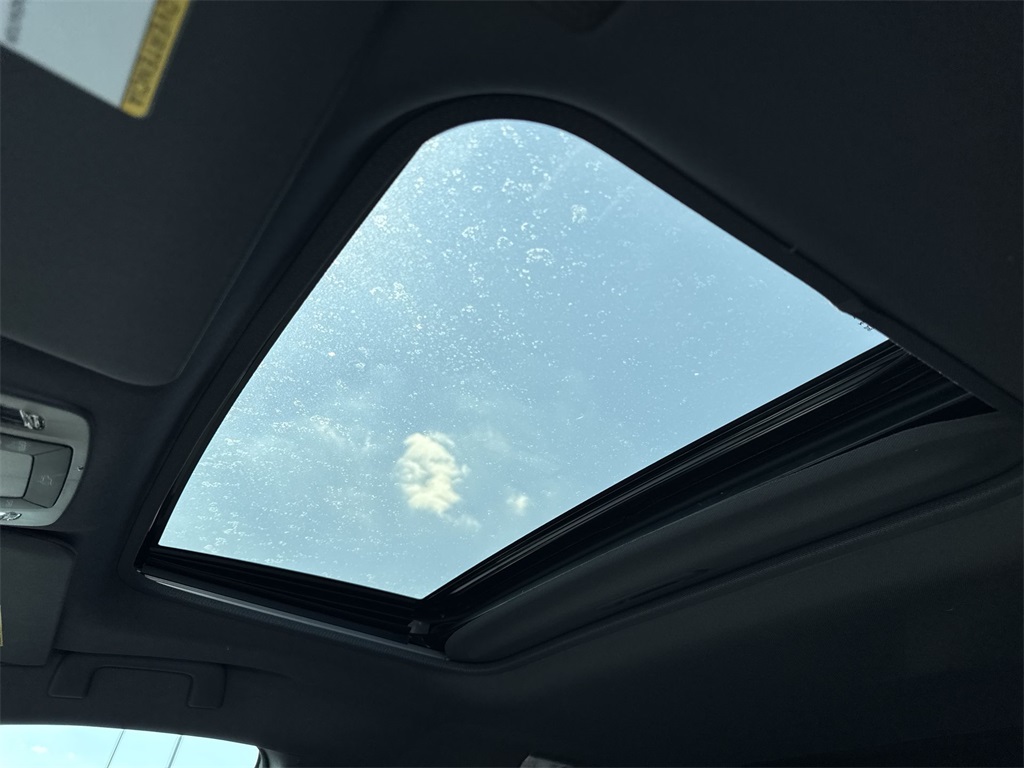 2024 Toyota Sienna LE photo 27