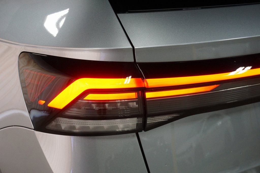 2025 Volkswagen Taos SE photo 24