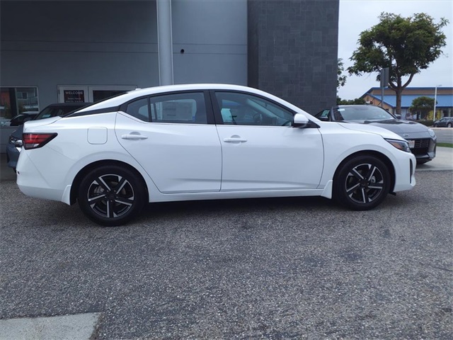 2025 Nissan Sentra SV photo 4