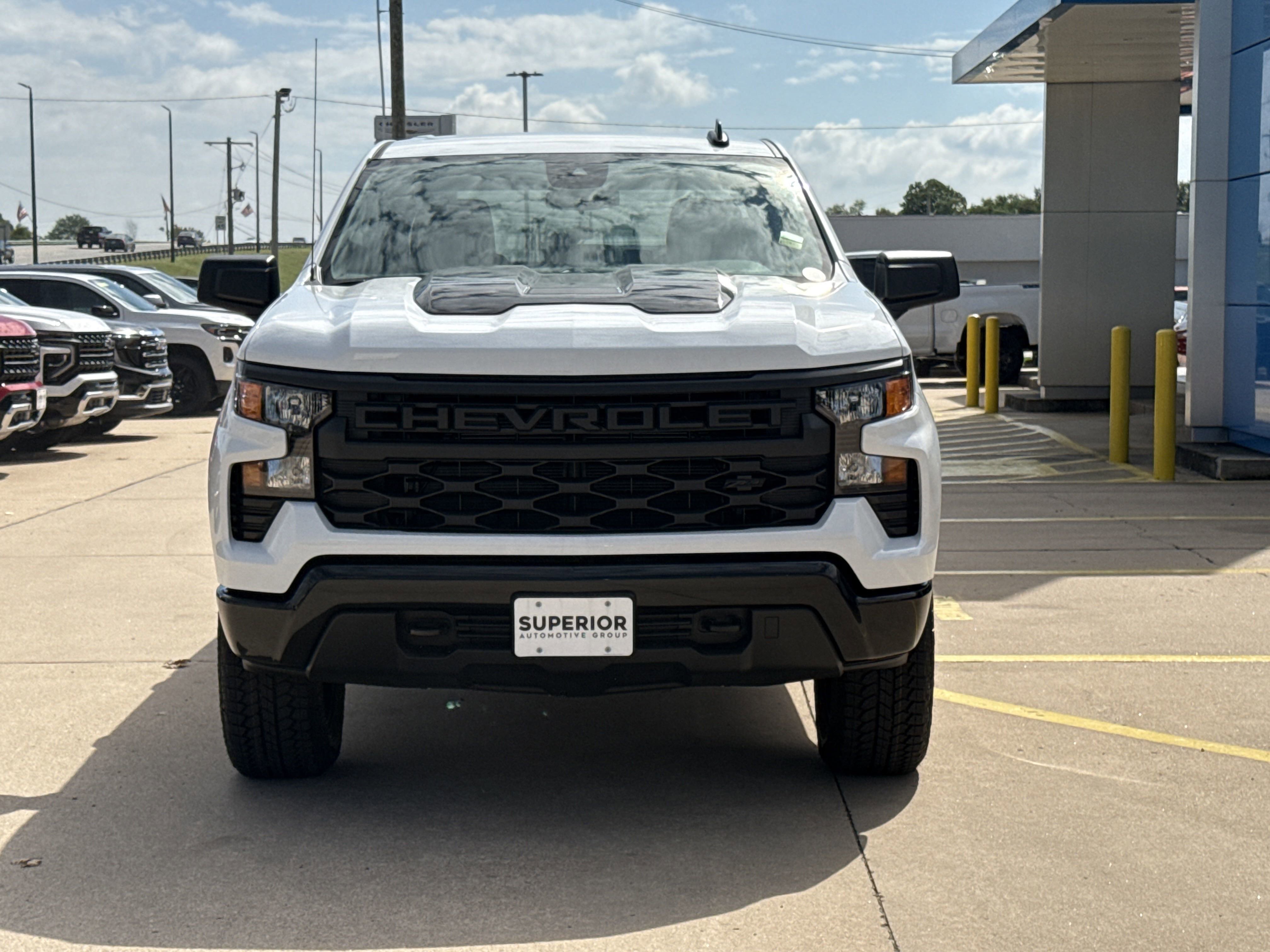 2025 Chevrolet Silverado 1500 Custom Trail Boss photo 10