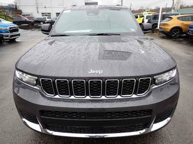 2025 Jeep Grand Cherokee Laredo X photo 9